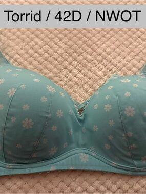 torrid Light Aqua Floral T-Shirt Bra - 42D